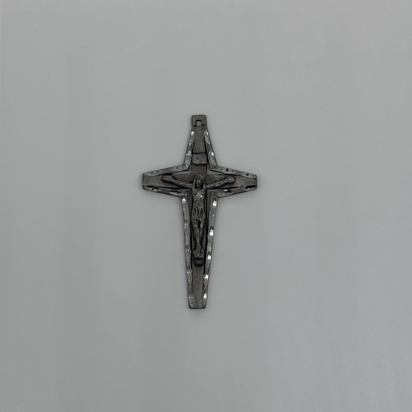 Jewelry - Vintage Pewter Crucifix Pendant | Gray Cross Pendant